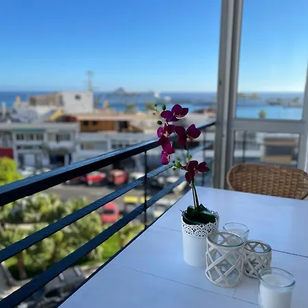 Beachfront With Ocean Views * Los Cristianos (Tenerife)