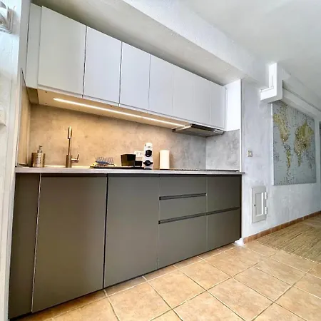 Beachfront With Ocean Views *