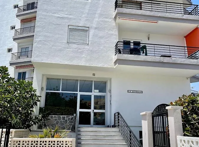 Beachfront With Ocean Views شقة لوس كريستيانوس