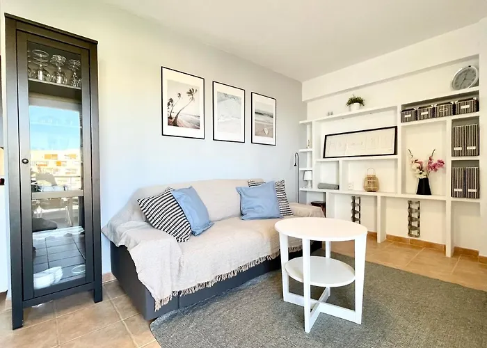 Апартаменты Beachfront With Ocean Views *