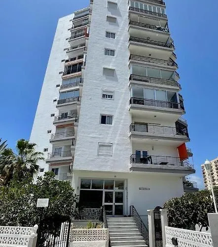 Beachfront With Ocean Views Апартаменты *