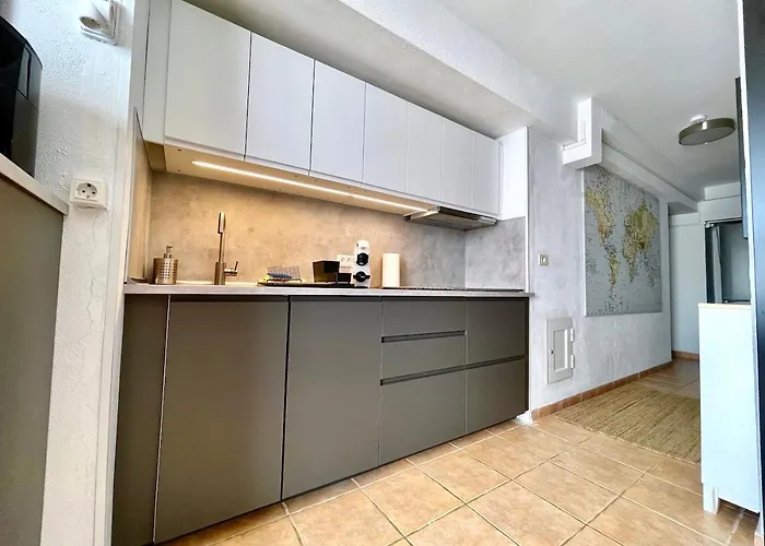 Beachfront With Ocean Views *